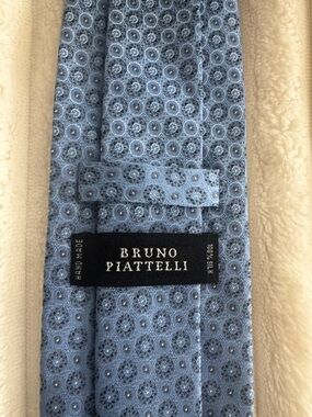 BRUNO PIATTELLI ITALIAN 100% SILK DESIGN TIE